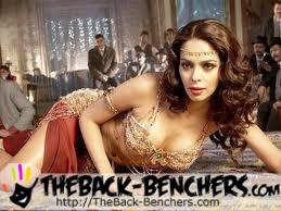 Mallika's item song Razia Gundo Mein Phas Gayi from Thank You