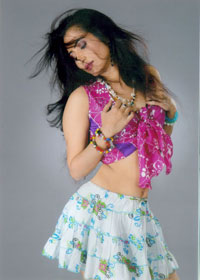 Model-Salina-Wali-Khan-ready-to-strip-for-lokpal