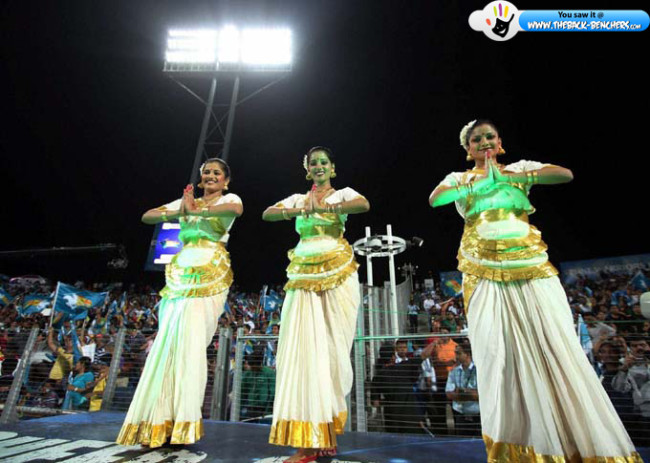 ipl-t20-cheerleaders-2012